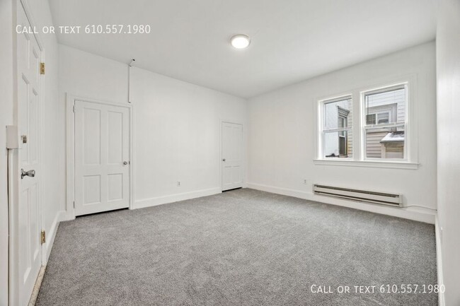 Building Photo - Newly Renovated 2 Bedroom 1 Bath Available...