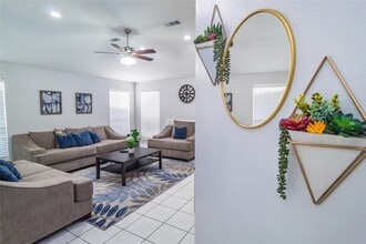 Building Photo - 13414 Creek Springs Dr