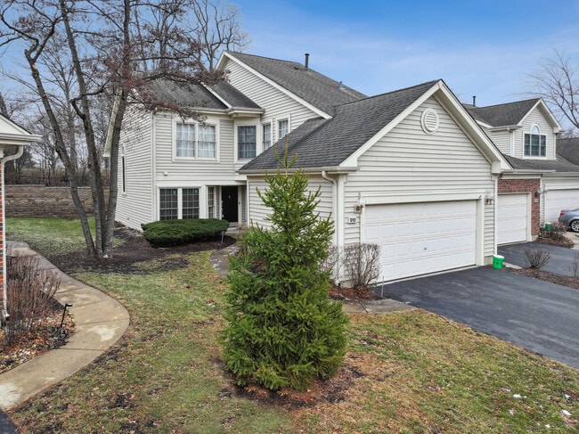 Foto del edificio - 310 Spring Creek Cir