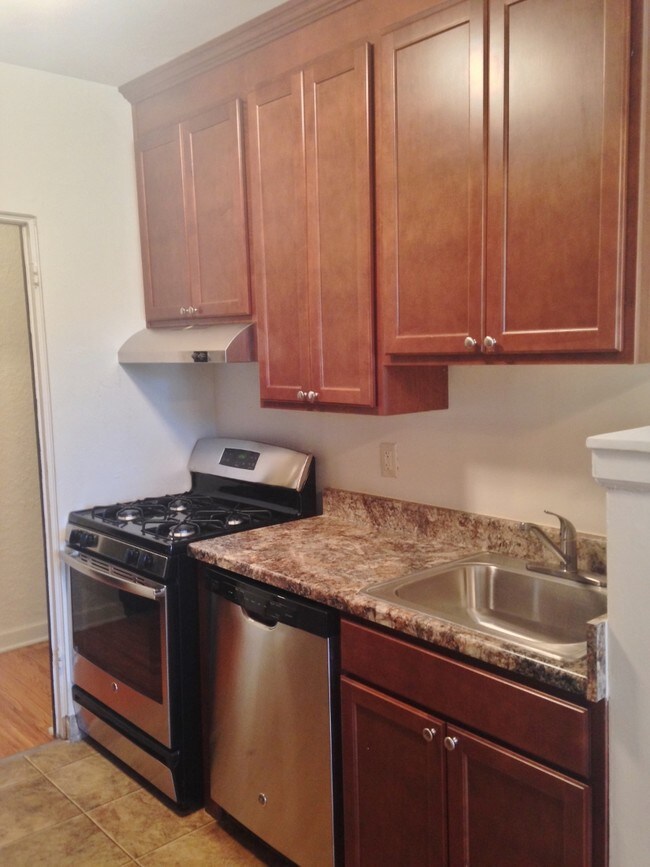 Garfield Avenue Apartments Rentals Minneapolis, MN