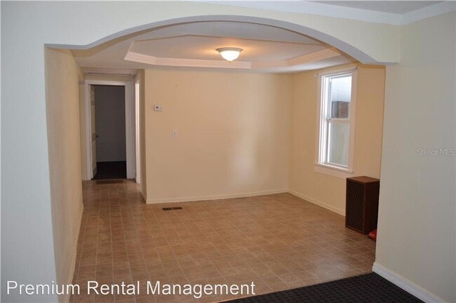 Building Photo - 2 br, 1 bath House - 811 Jersey Ave
