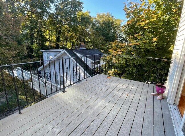 Building Photo - 71 Capitol Heights Rd