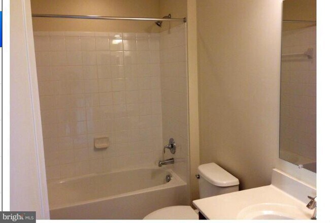 Foto del edificio - 7708 sentry Terrace