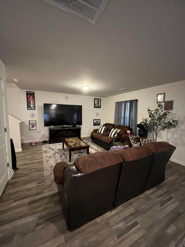 Building Photo - 6375 Century Ln