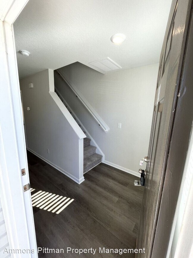 Building Photo - 2 br, 2.5 bath House - 2044 Wiggins Village