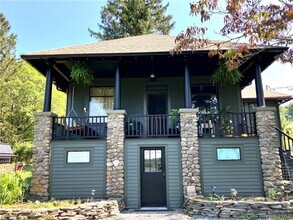 Building Photo - 283 Lake View Dr