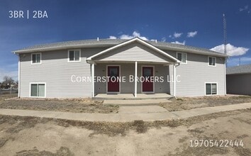 Building Photo - 214 Chapman St