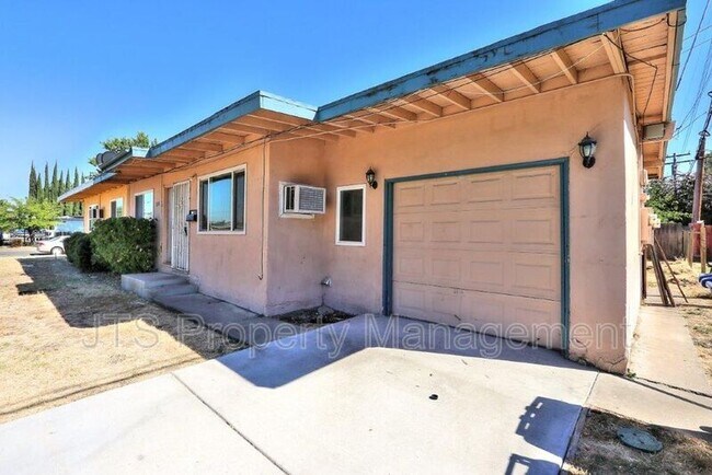Building Photo - 2310 Kenworthy Way