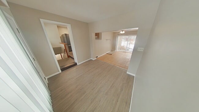 Building Photo - "3-Bed Home with Ample Space & Comfort in Clinton Township!"