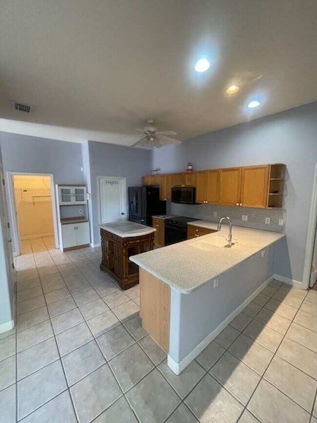 Foto del edificio - 5310 Somerville Drive, Rockledge