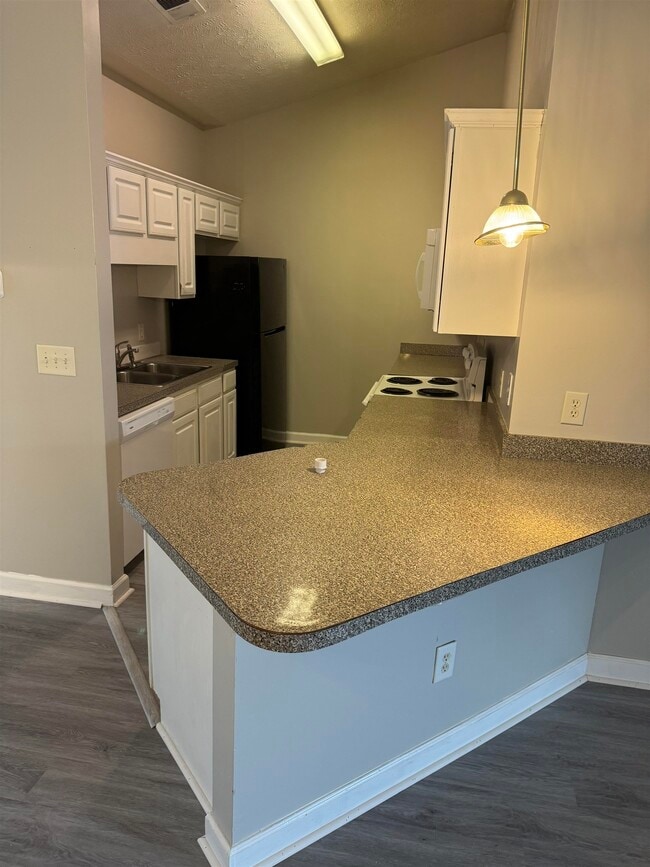 Building Photo - 101 Westhaven Dr