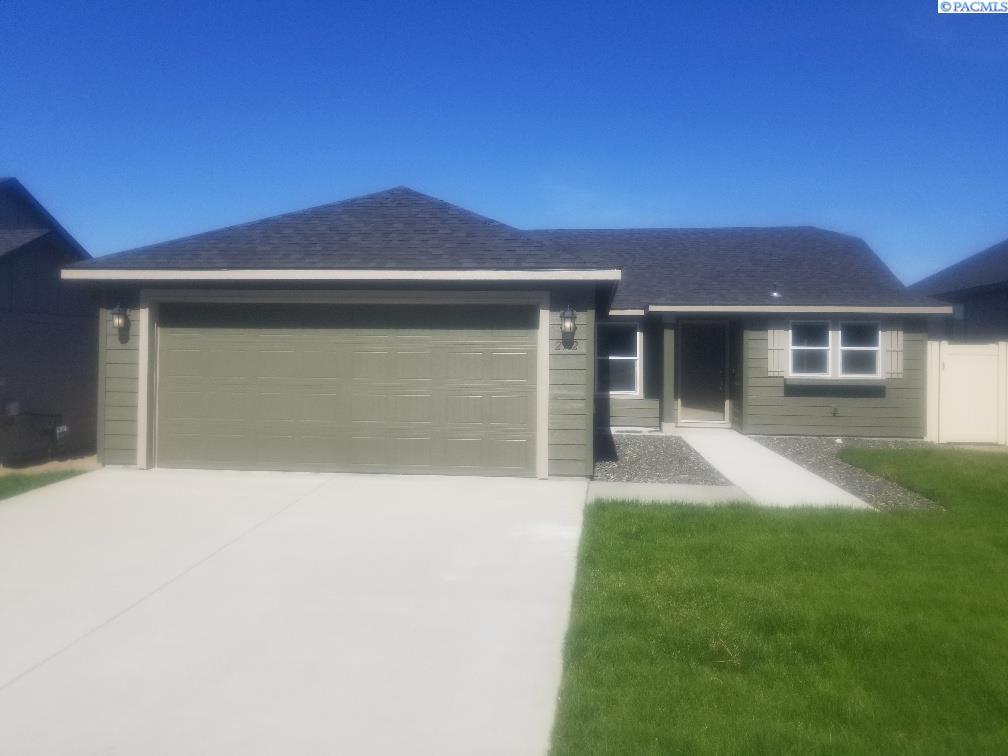 New Construction Rambler House for Rent in Richland, WA