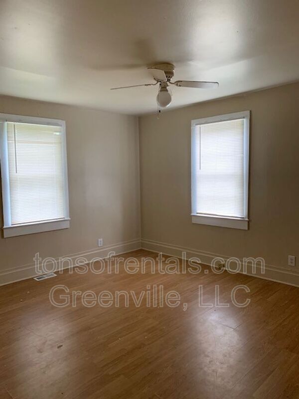 Foto del edificio - 116 Baileyview St