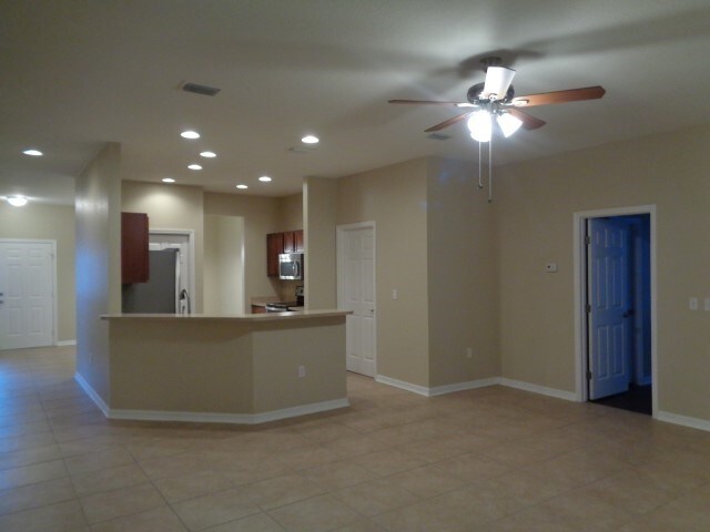 Foto del edificio - 5745 Woodruff Way