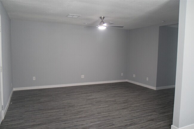 Foto del edificio - 1115 W 4th St
