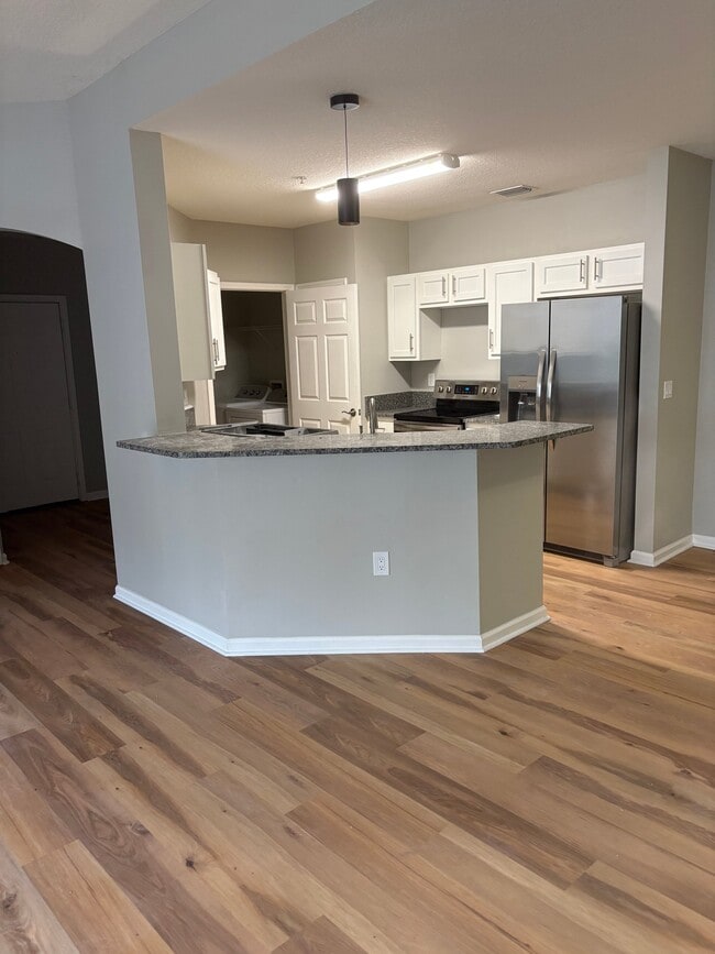 Foto del edificio - 785 Oakleaf Plantation Pkwy