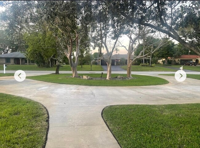 Photo - 3712 Lowson Blvd House