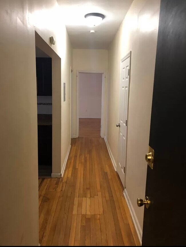 232 Weequahic Ave Unit 8, Newark, NJ 07112 Apartments in Newark, NJ