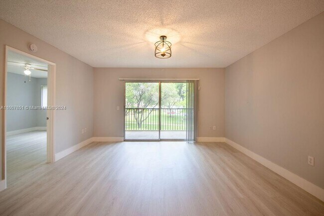 Foto del edificio - 1200 SW 137th Ave