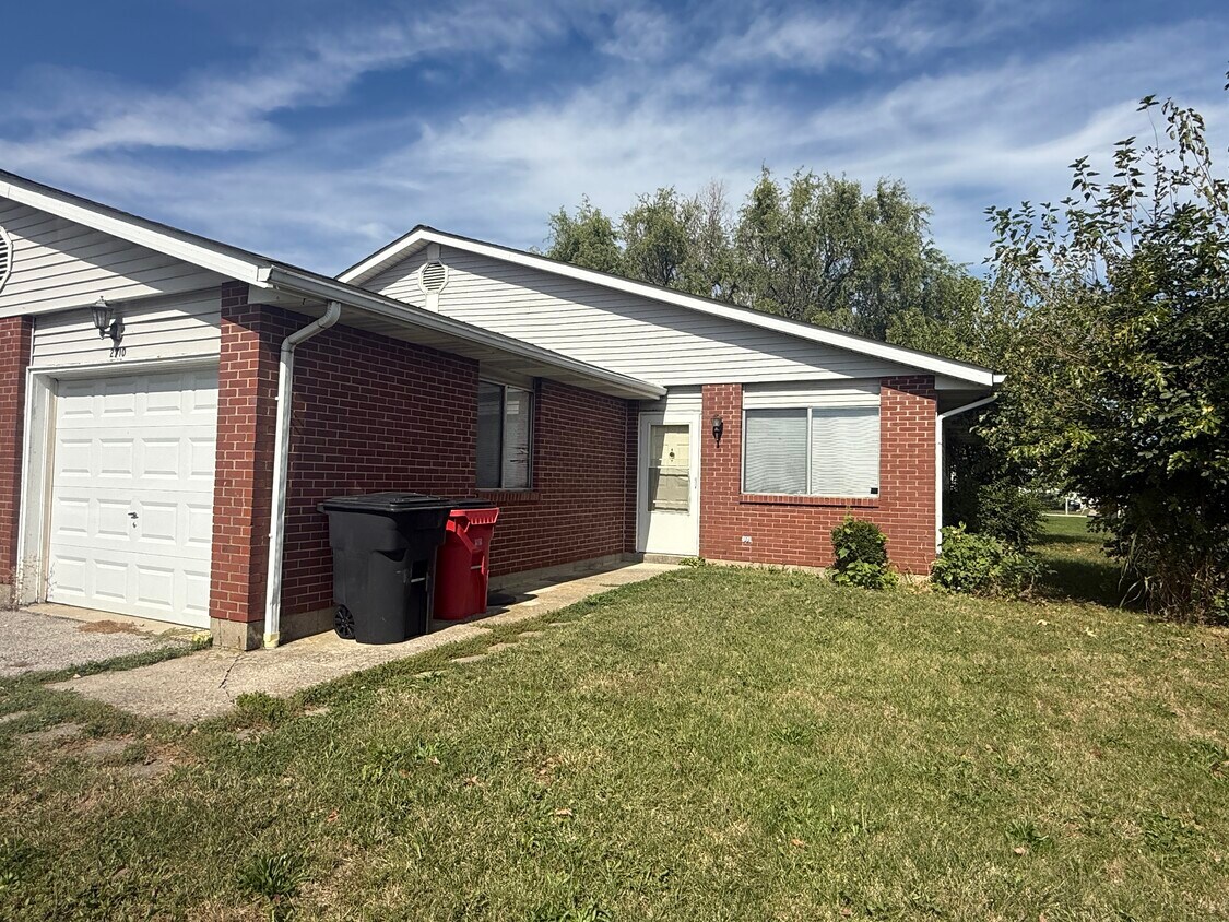 Foto principal - 2710 Charles Dr