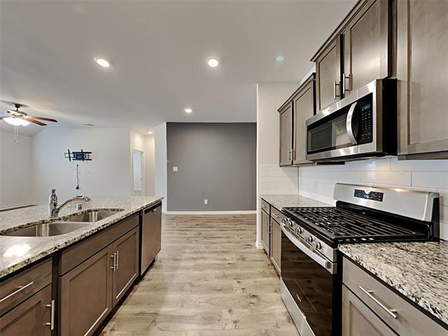 Foto del edificio - 604 Saddle Club Way