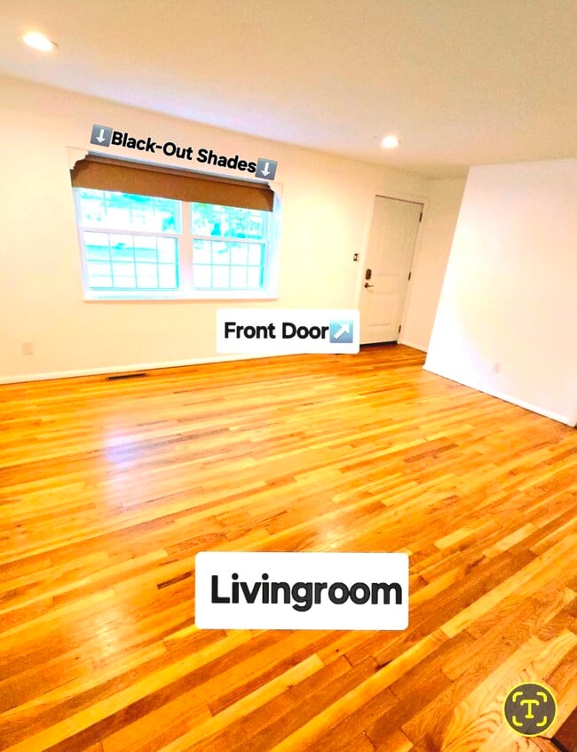 Livingroom With Beautiful Hardwood Floors + Large Widows For Allot Of Sunshine - 4236 Astor Ave