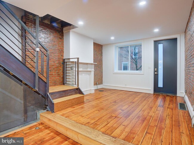 Building Photo - 1520 E Susquehanna Ave