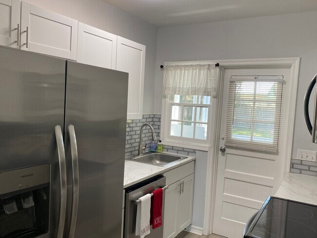 Foto del edificio - 2515 Vero Beach Ave