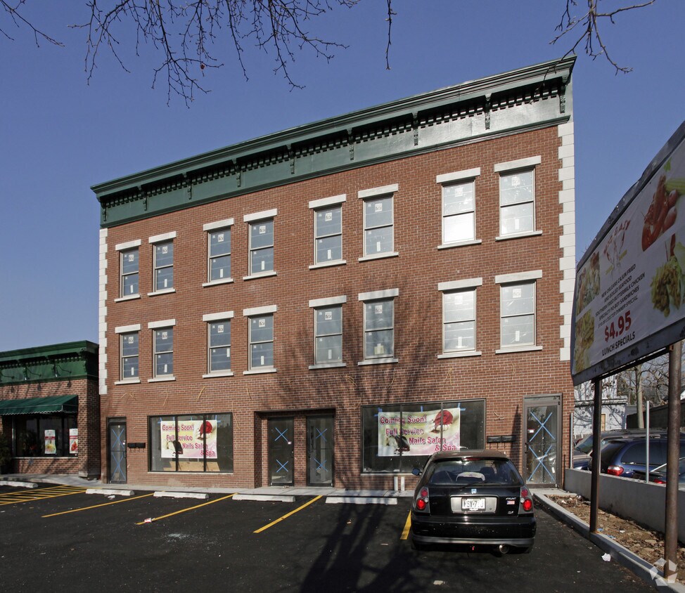 Foto del edificio - 632-634 Communipaw Ave