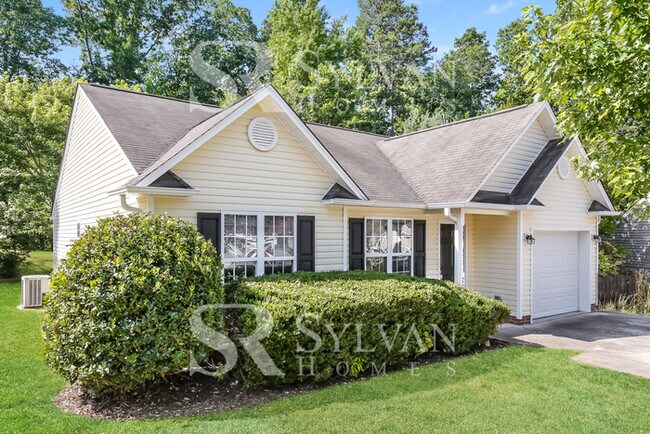 Building Photo - Discover Spacious Comfort & Fun