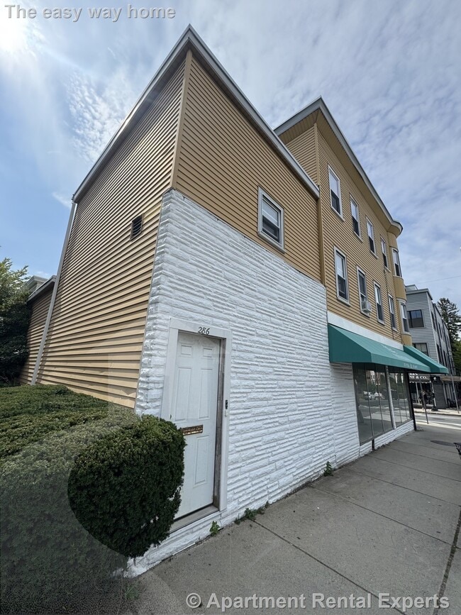 Building Photo - 286 Highland Ave