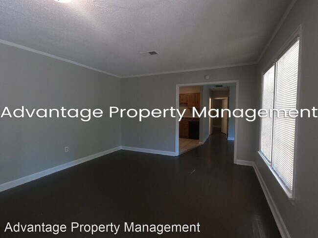 Foto del edificio - 3 br, 1 bath House - 4227 Auburn Rd.