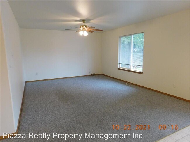 Building Photo - 2 br, 1 bath House - 1035 Wicker Road