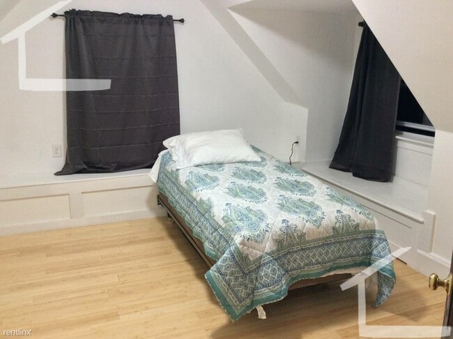 Building Photo - 8 br, 5 bath House - 31 Gerald Rd 18