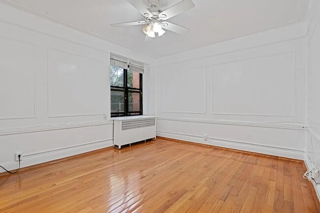 Foto del edificio - 85-11 Lefferts Blvd