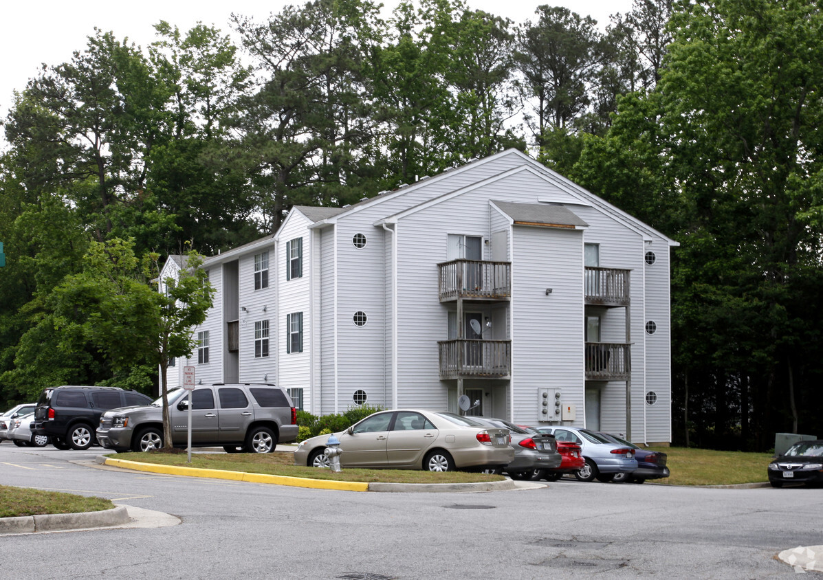 Foto principal - Sadler Pond Apartments
