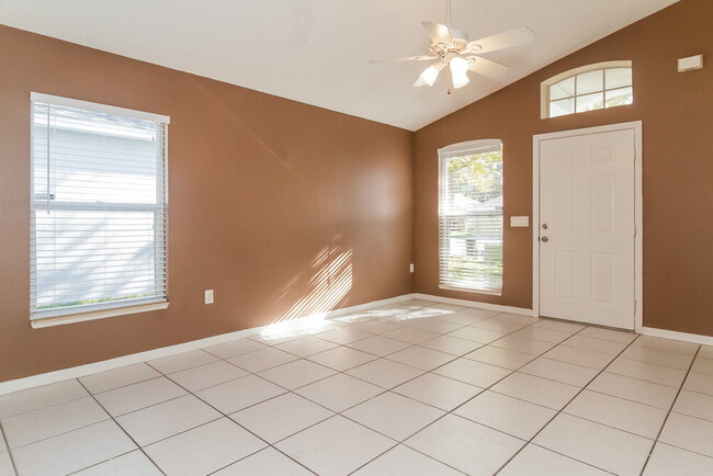 Building Photo - 160 Gleason Cove