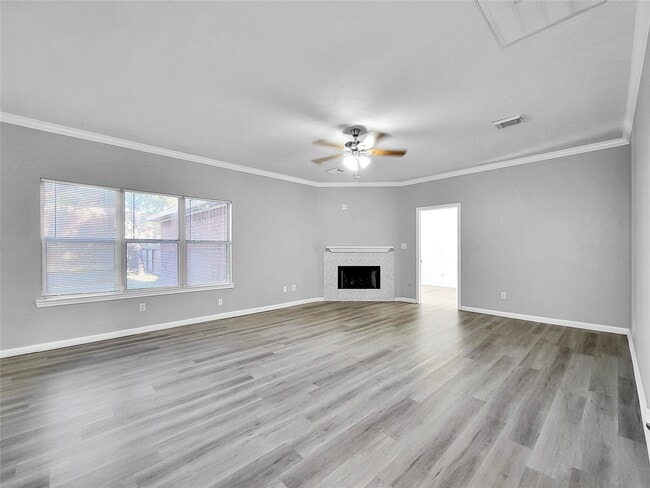 Foto del edificio - 11902 Cottonwood Ln