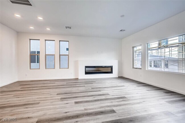 Foto del edificio - 8098 Misty Canyon Ave