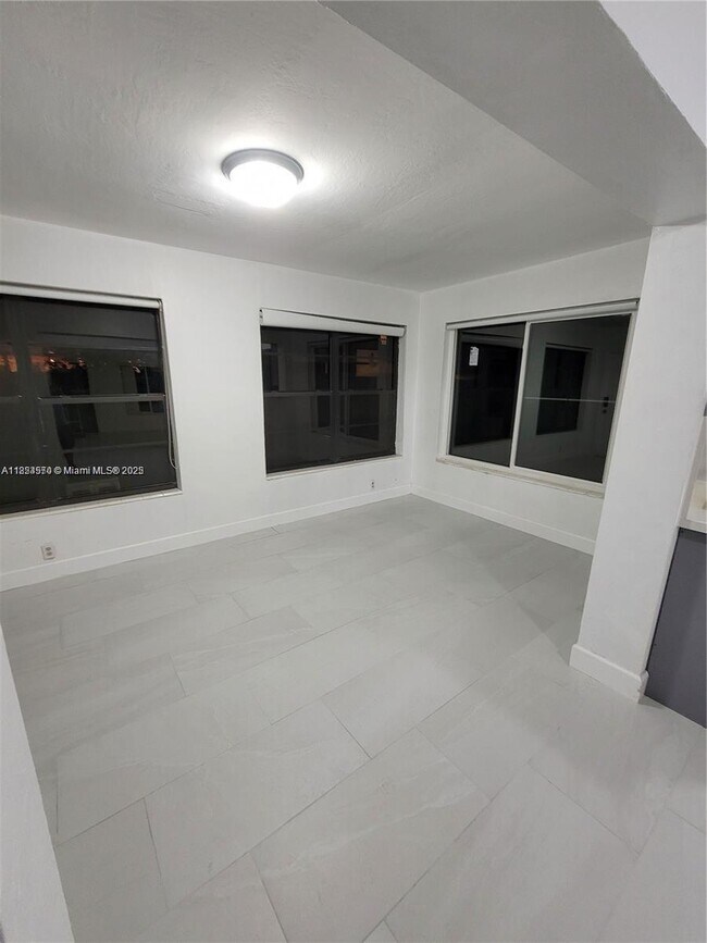 Foto del edificio - 7817 Panama St