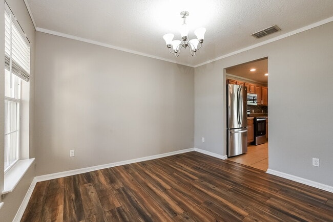 Foto del edificio - 1542 Sterns Dr