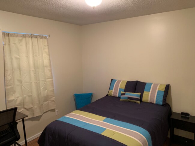 Foto del edificio - 1312 E 69th St
