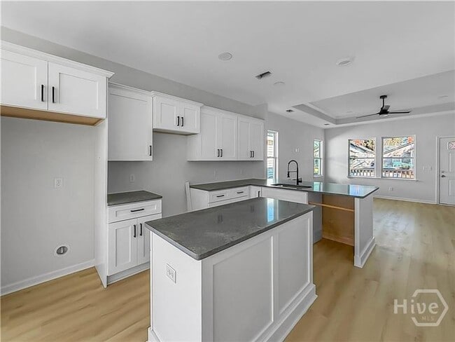 Foto del edificio - 3503 Haslam Ave