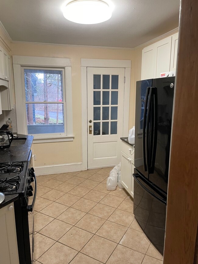 Building Photo - 113 Heights Ct