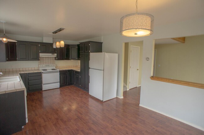 Foto del edificio - 617 Willow Dr