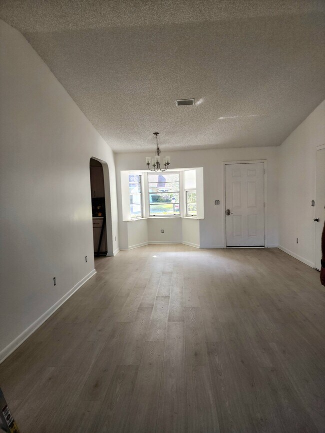 Foto del edificio - 8437 SW 90th St