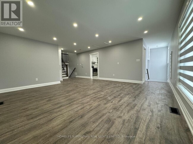 Building Photo - 47 Jade Crescent