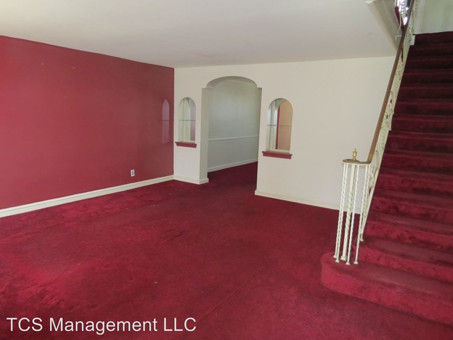 Building Photo - 1449 Elbridge St