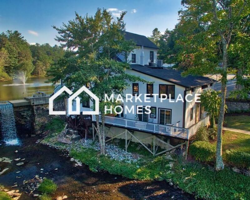 Primary Photo - 1150 W Blue Ridge Rd