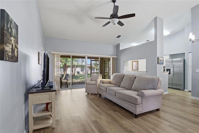 Building Photo - 1221 Wolford Dr